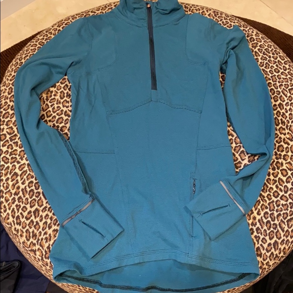 Lululemon 1/2 zip pullover size 4